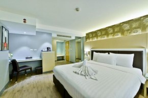  Prestige Suites Nana  Бангкок
